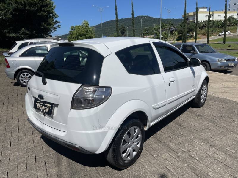FORD - KA - 2013/2013 - Branca - R$ 30.500,00