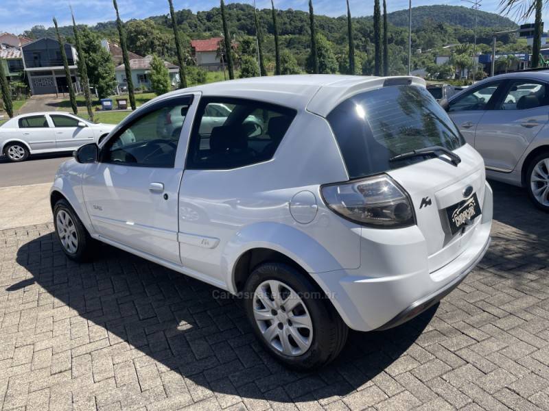 FORD - KA - 2013/2013 - Branca - R$ 30.500,00
